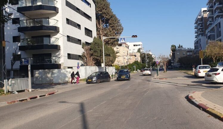 רחוב העצמאות בקטע שבין רחוב בן גוריון לרחוב קהילת ציון. צילום: שרון יונתן